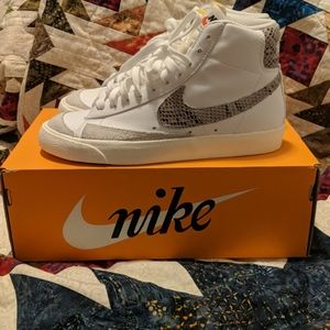 Nike Blazer Mid 77 Vintage Snakeskin Swoosh